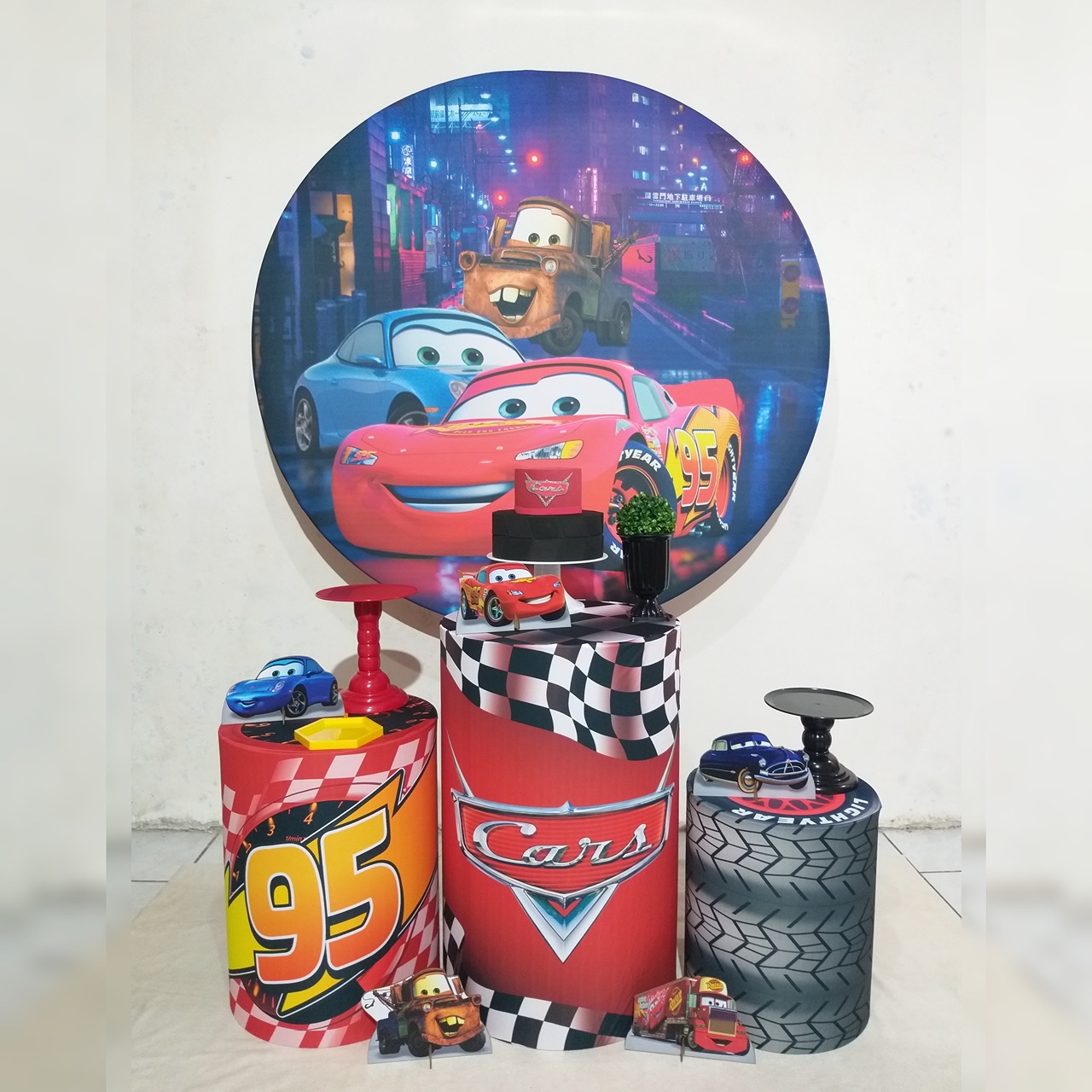 Kit 1 Carros Mc Queen  - Michi Pegue e Monte