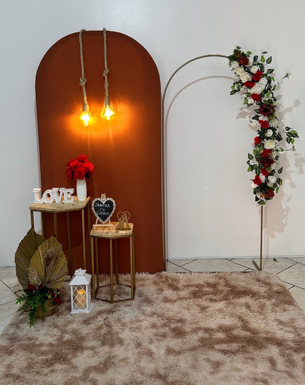 Cenário Terracota Com Flores  - Michi Pegue e Monte