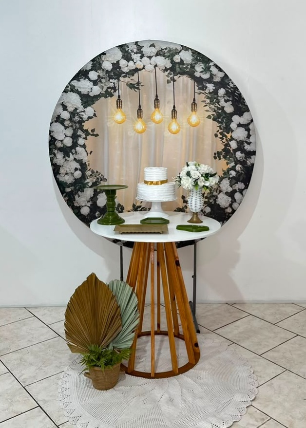 Kit Painel Imita Luzes E Flores Mesa Redonda - Michi Pegue e Monte