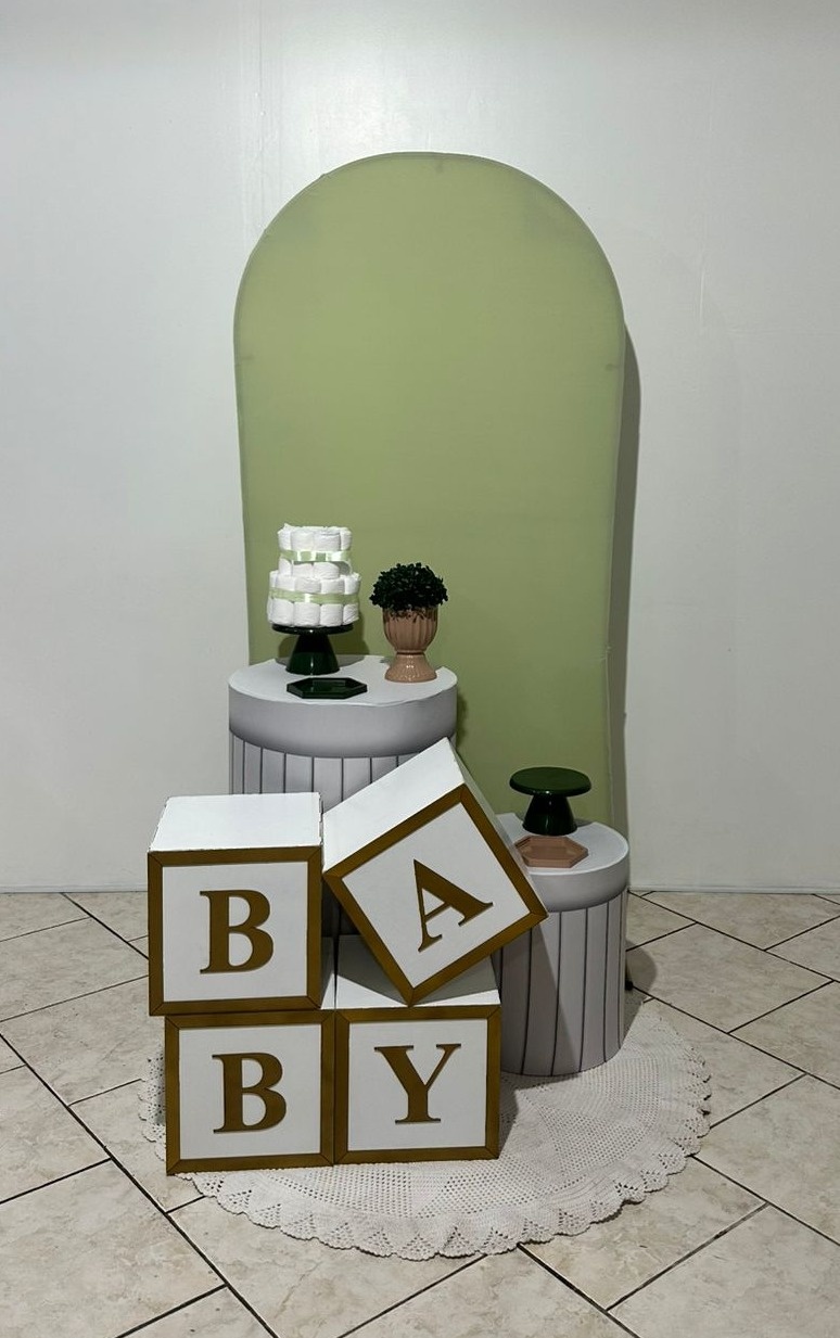 Kit Painel Romano Verde Chá Com Cubos Baby - Michi Pegue e Monte