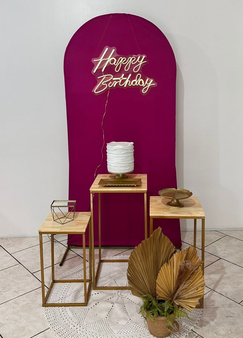 Kit Trio de Mesa Quadrada Fucsia Com Led - Michi Pegue e Monte
