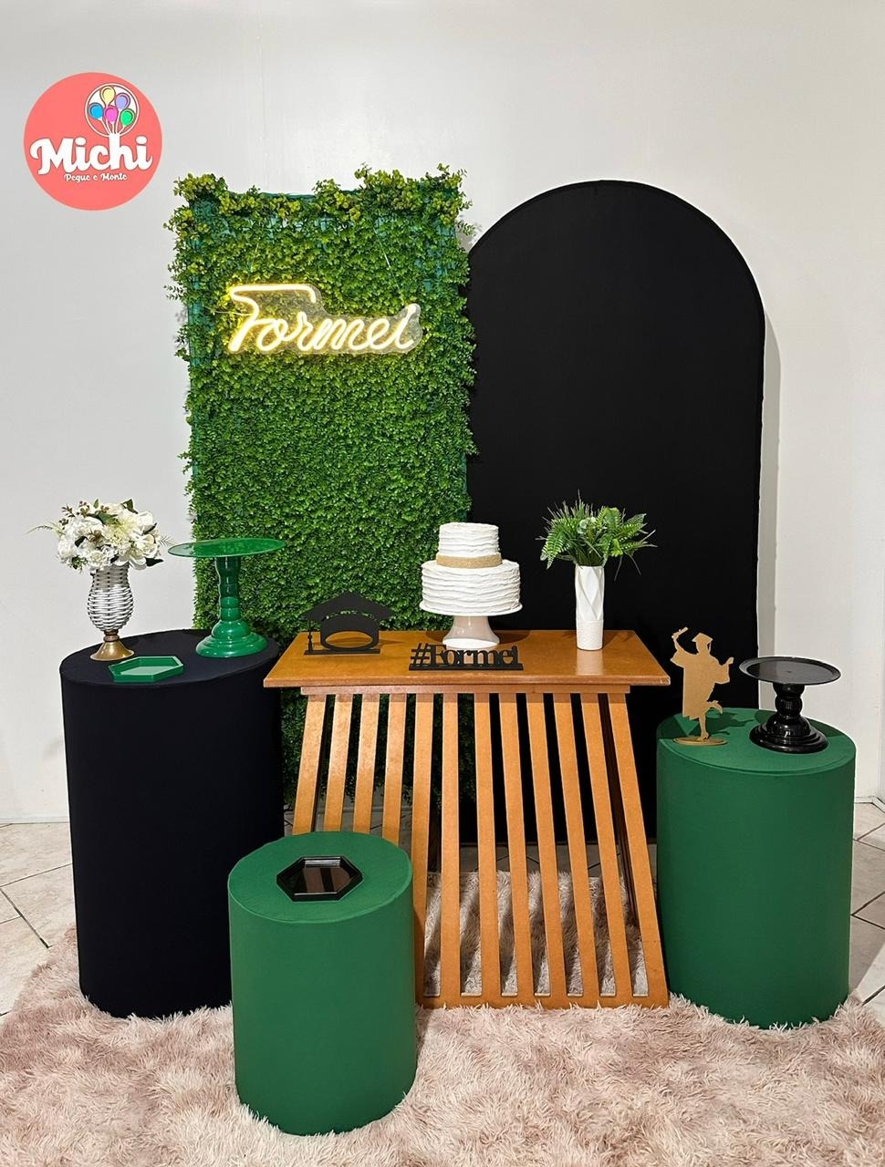 Kit Formatura Preto Com Muro Verde - Michi Pegue e Monte