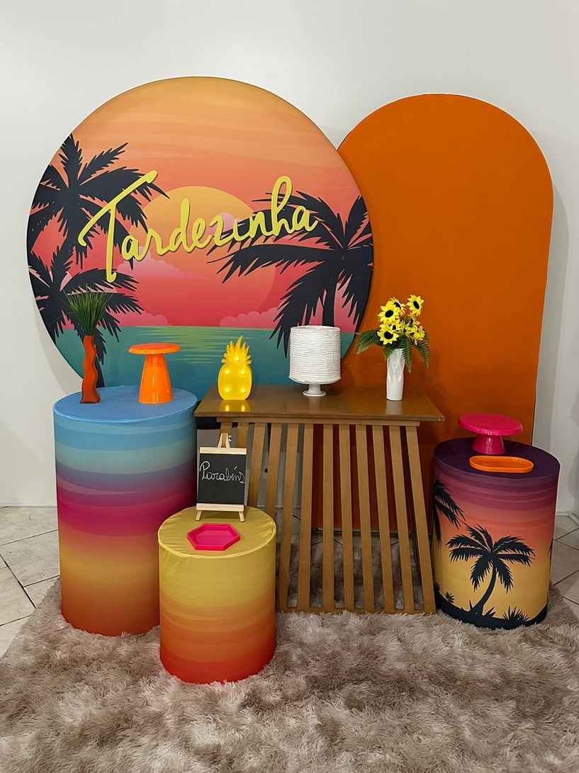 Kit Tardezinha Mesa Ripada E Painel Romano - Michi Pegue e Monte