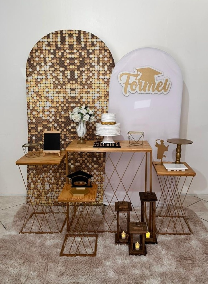 Kit Formatura Dourado E Branco Mesas Ferro  - Michi Pegue e Monte