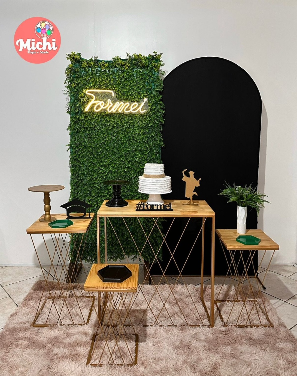Kit Formatura Preto Com Muro Verde Mesa Teia - Michi Pegue e Monte