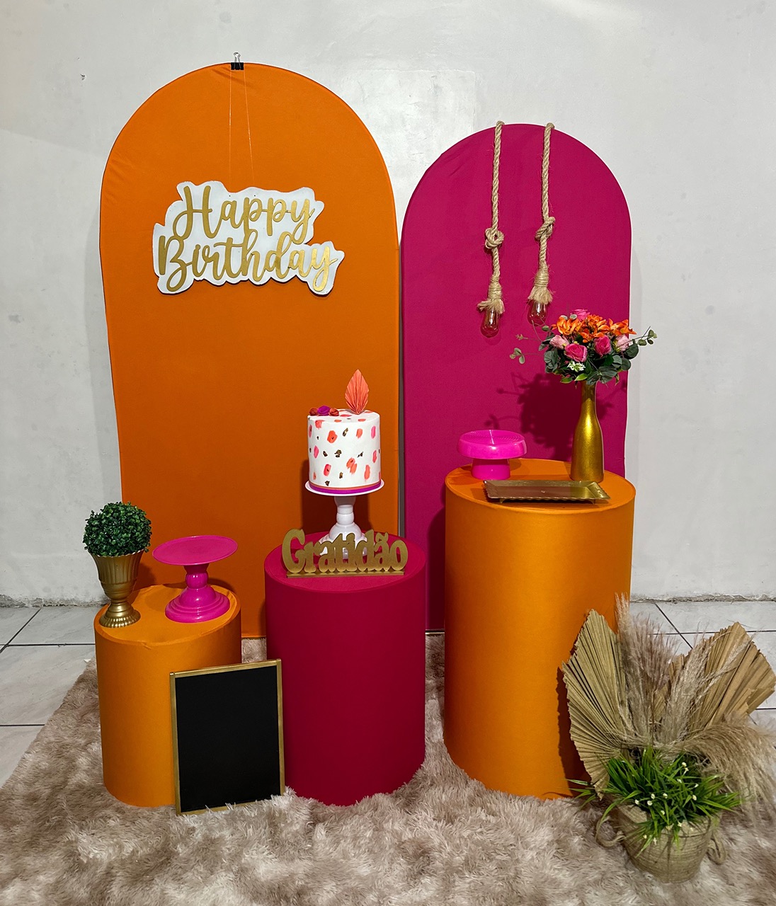 Kit Painéis Romano Com Cilindros Laranja E Pink - Michi Pegue e Monte