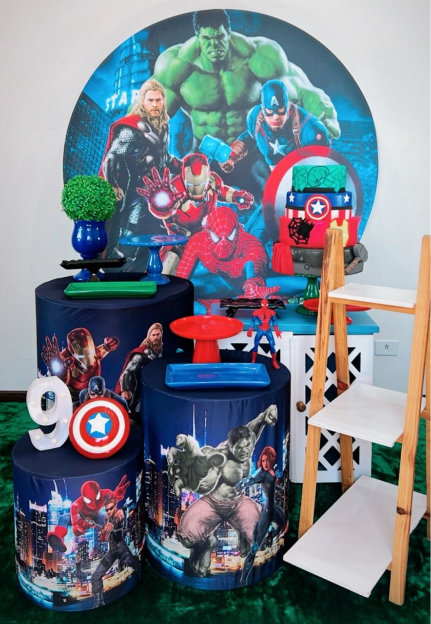 Kit Ouro Vingadores Filme - TudFestas