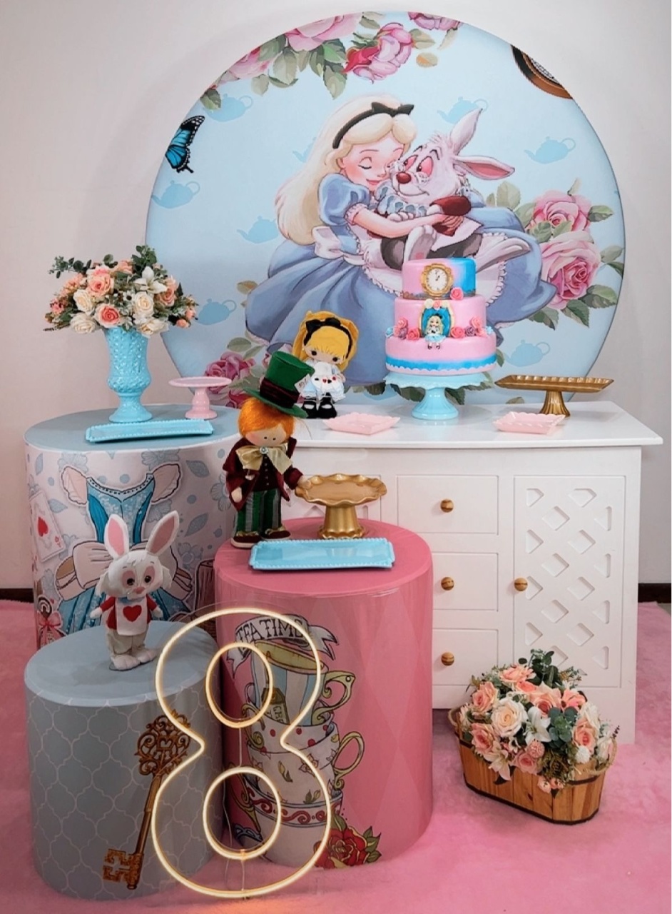 Kit Diamante Alice No País das Maravilhas - Painel Floral - Modelo 2 - TudFestas