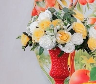 Arranjo de Flores Amarelinha E Branco  - TudFestas