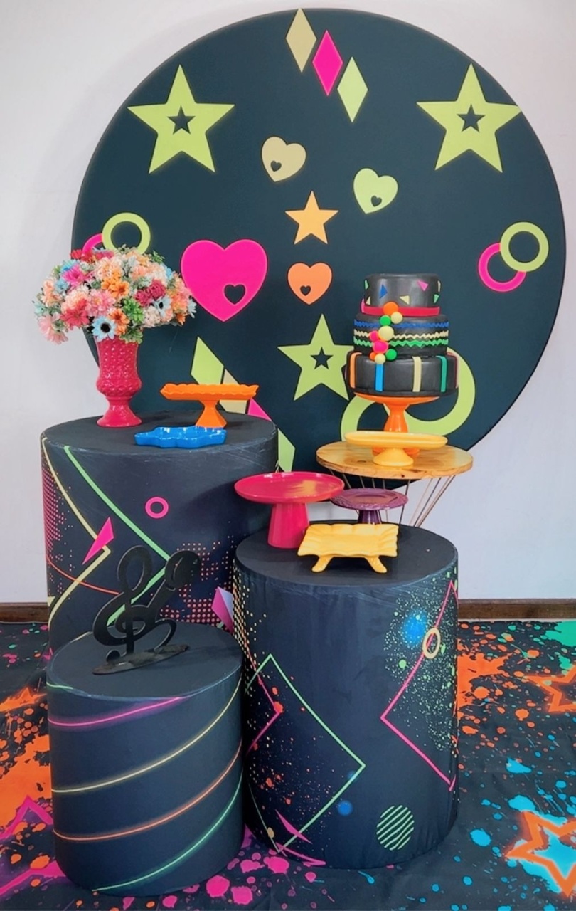 Kit Prata Neon - Modelo 2 - TudFestas