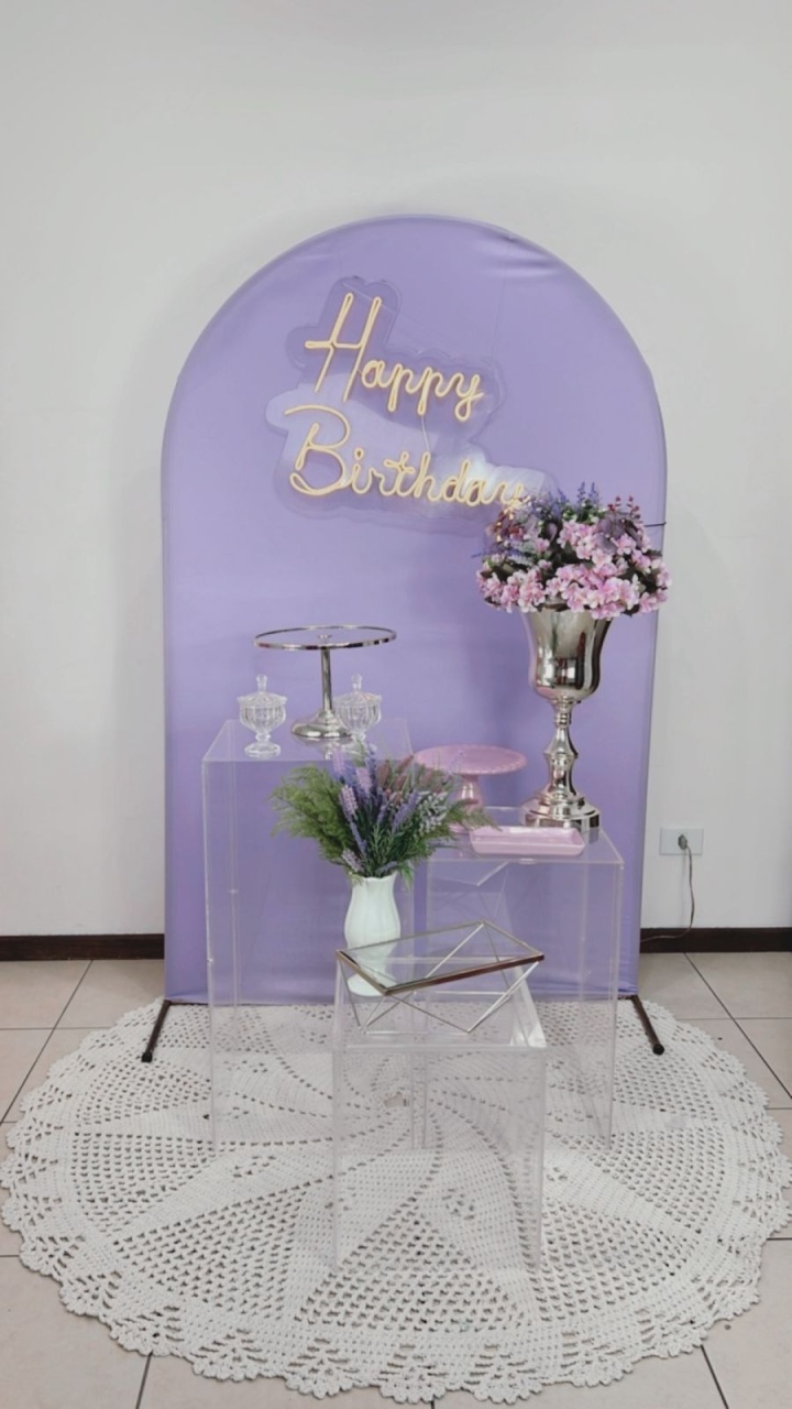 Composição Lilás Com Prata - Cubos Acrílicos + Peças de Luxo   - TudFestas