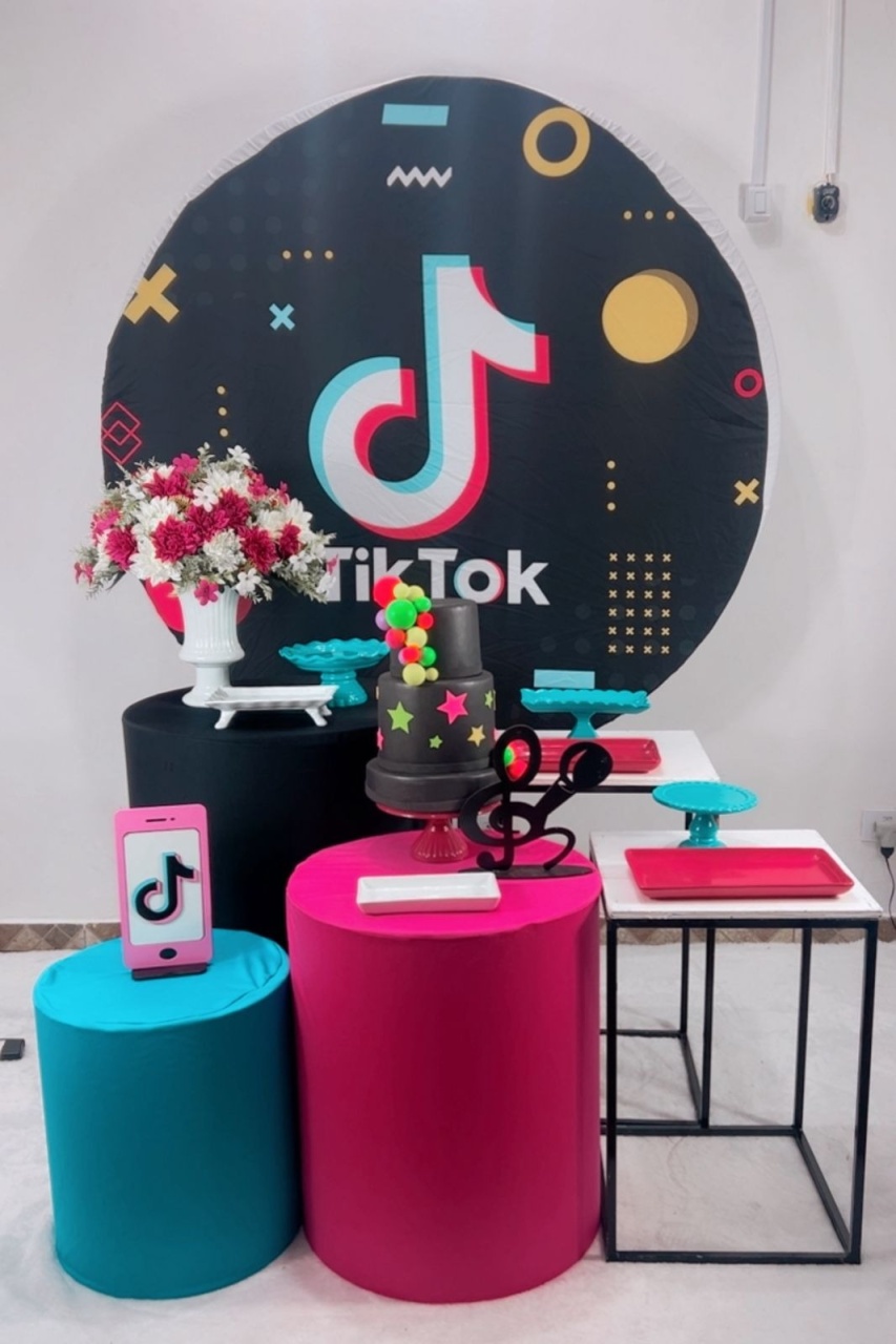 Kit Ouro Tik Tok - Modelo 2  - TudFestas