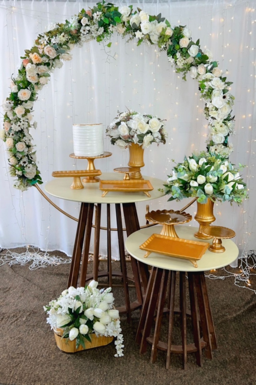 Composição Casamento Dourado  - Modelo 2 - TudFestas