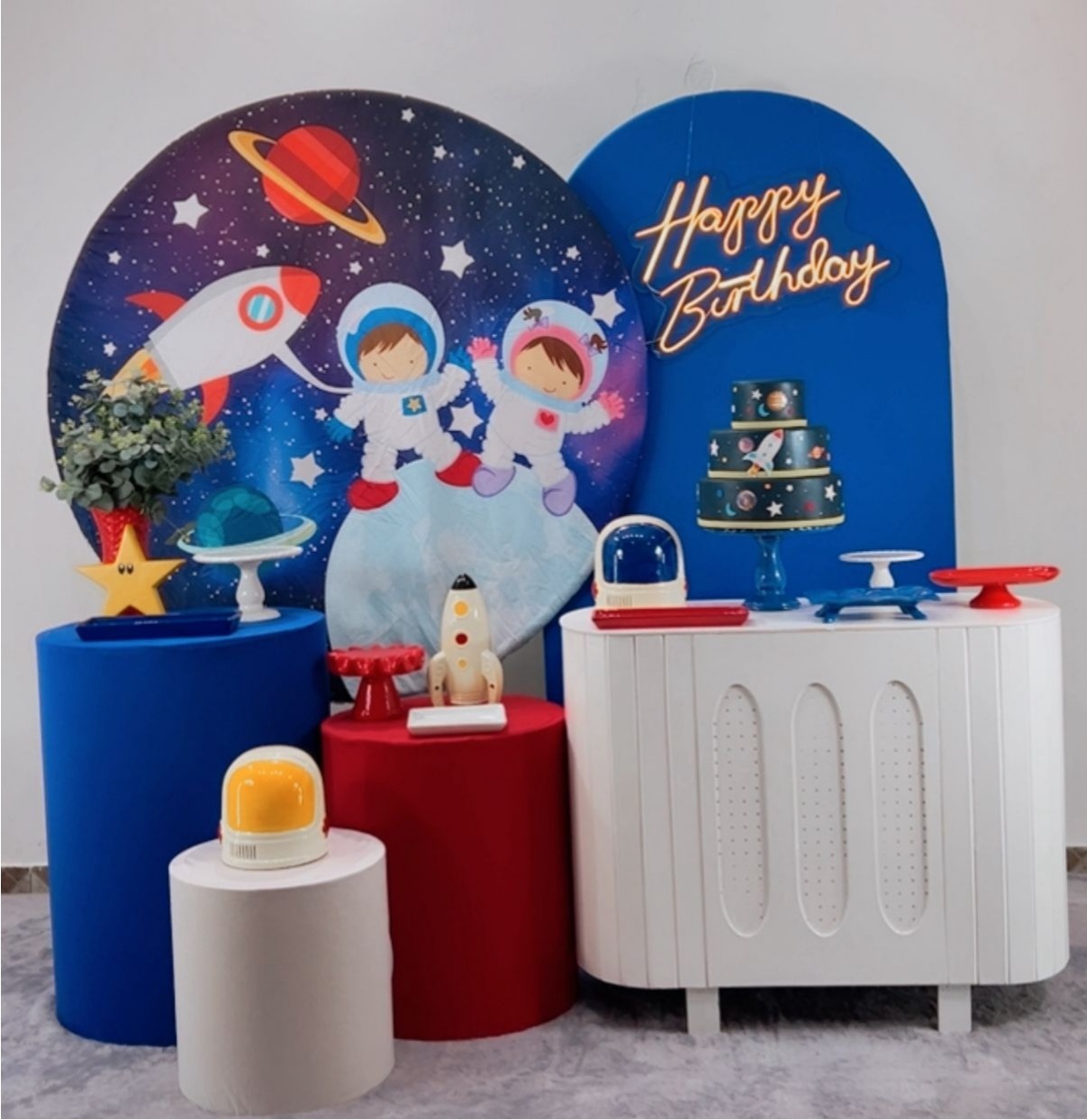 Astronauta Foguete Composição - Modelo 2 - TudFestas