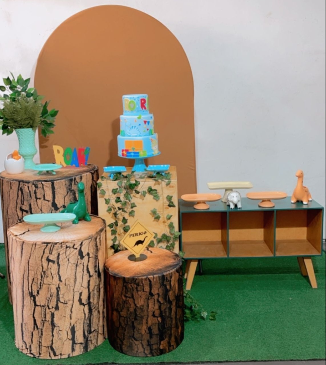 Composição Dinossauro - Modelo 3 - TudFestas