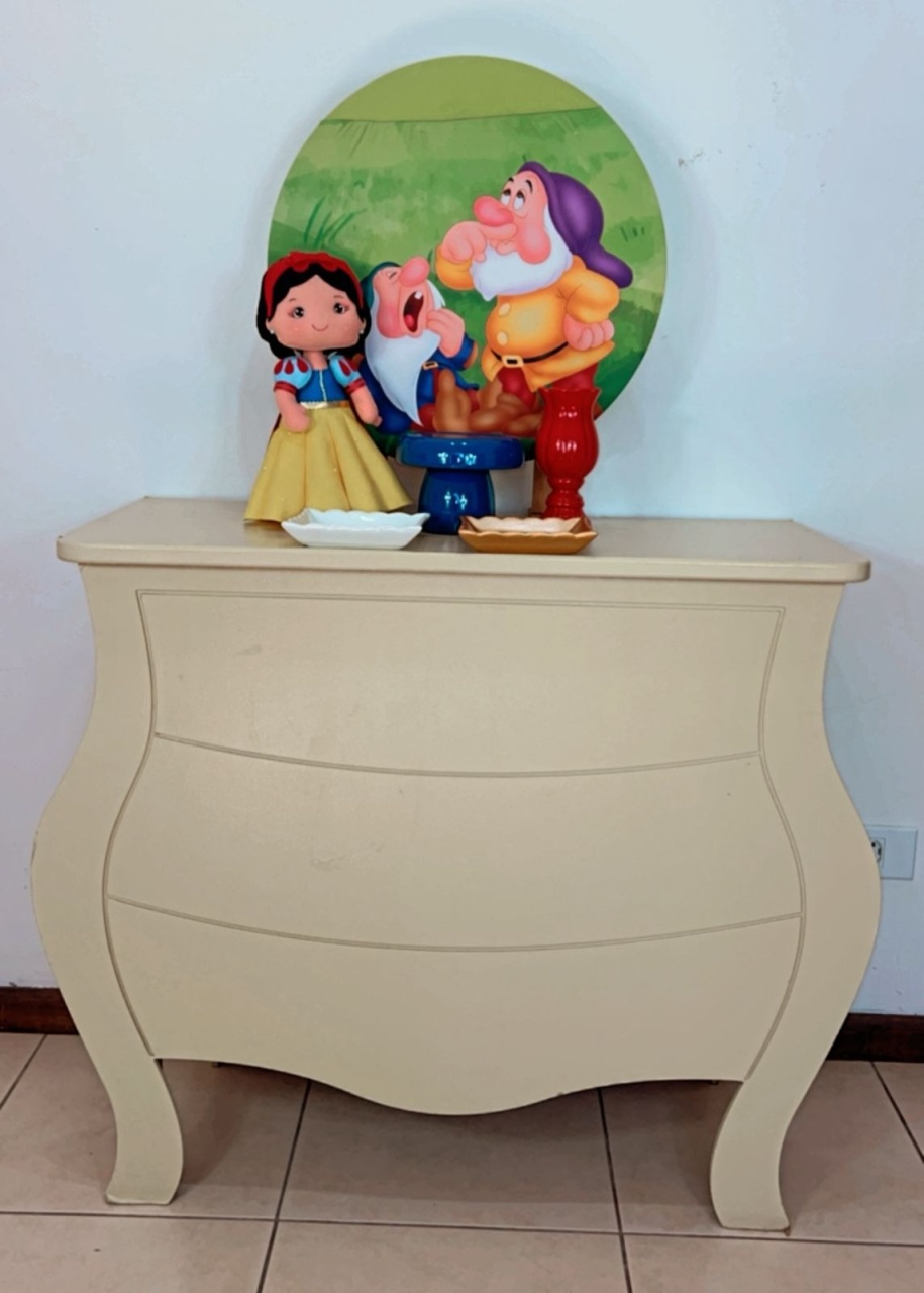 Kit Rubi Branca de Neve -Com Mesinha   - TudFestas