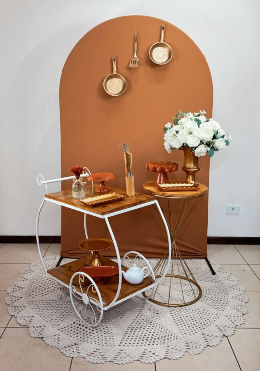 Composição Terracota - Carrinho de Chá + Mesinha.  - TudFestas