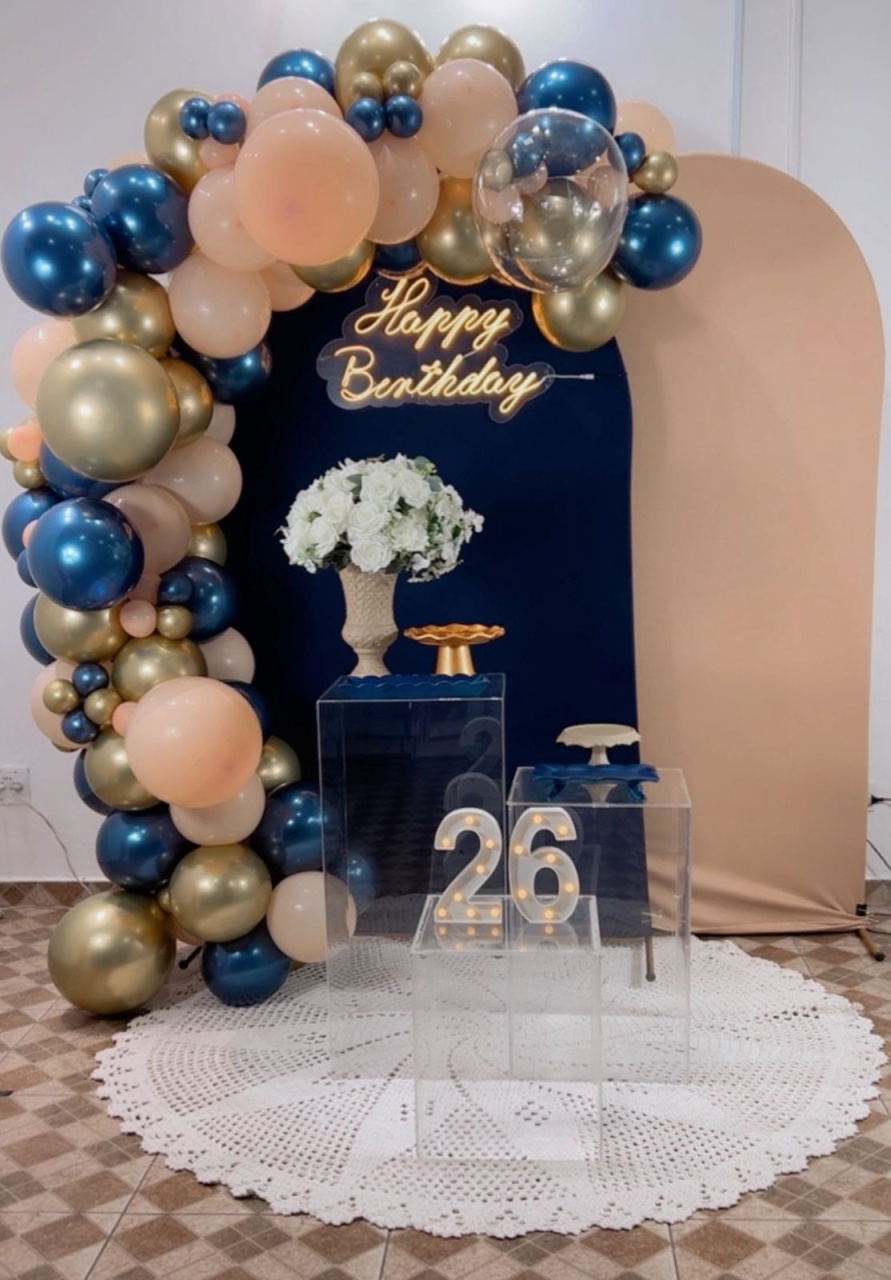 Composição Bege E Azul - Modelo 3 - TudFestas