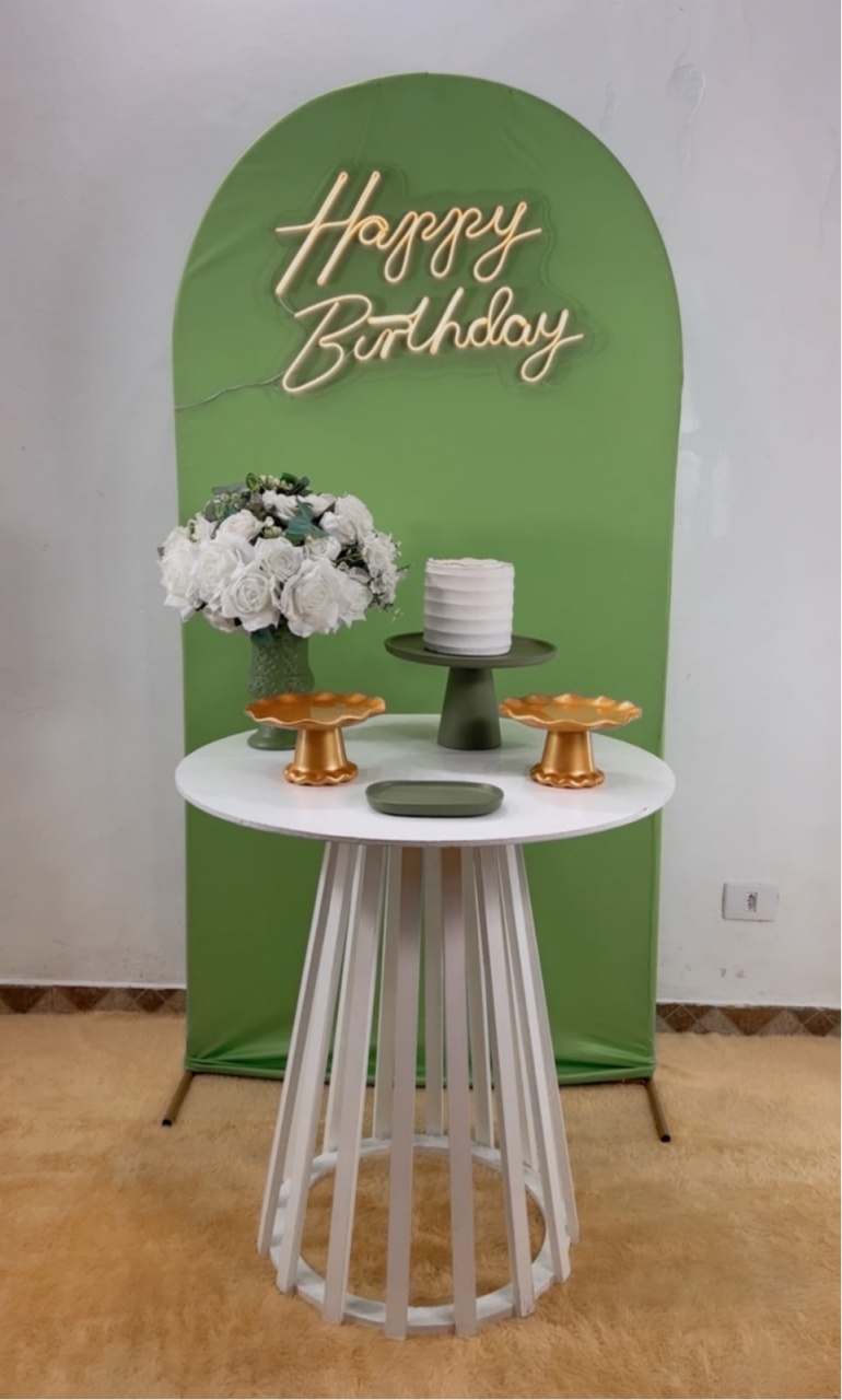 Composição Verde Limão Com Dourado - Modelo 2 - TudFestas