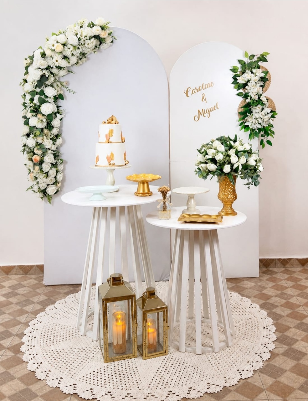 Composição Floral Branco - Modelo 3 - TudFestas