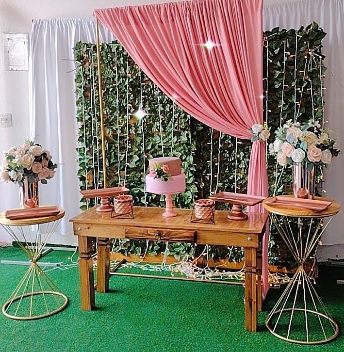 Composição Rosé Fundo Palete - Modelo 3 - TudFestas