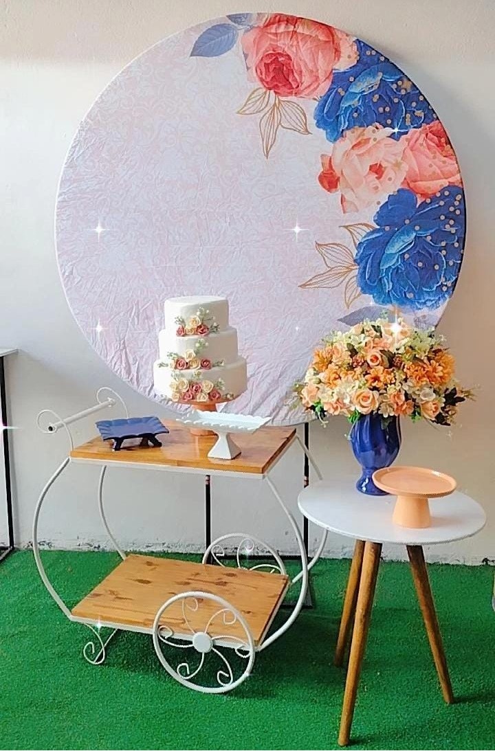 Composição Floral Azul Com Rose - TudFestas