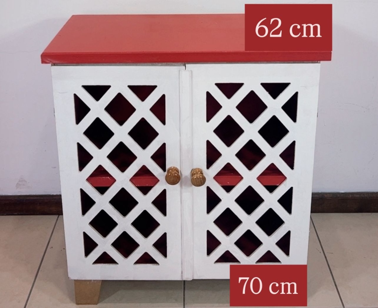 Cômoda Treliça Vermelha  - TudFestas