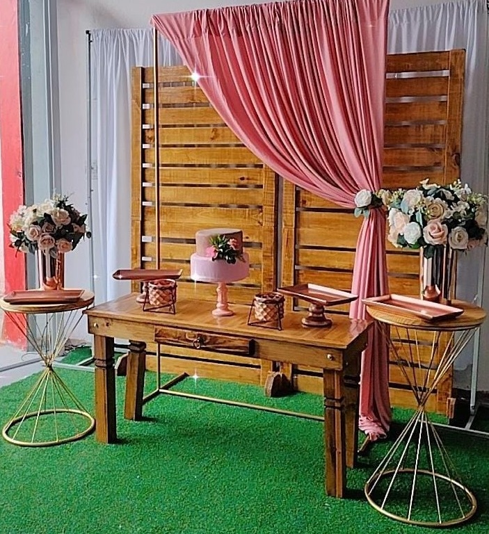 Composição Rosé Fundo Palete - TudFestas