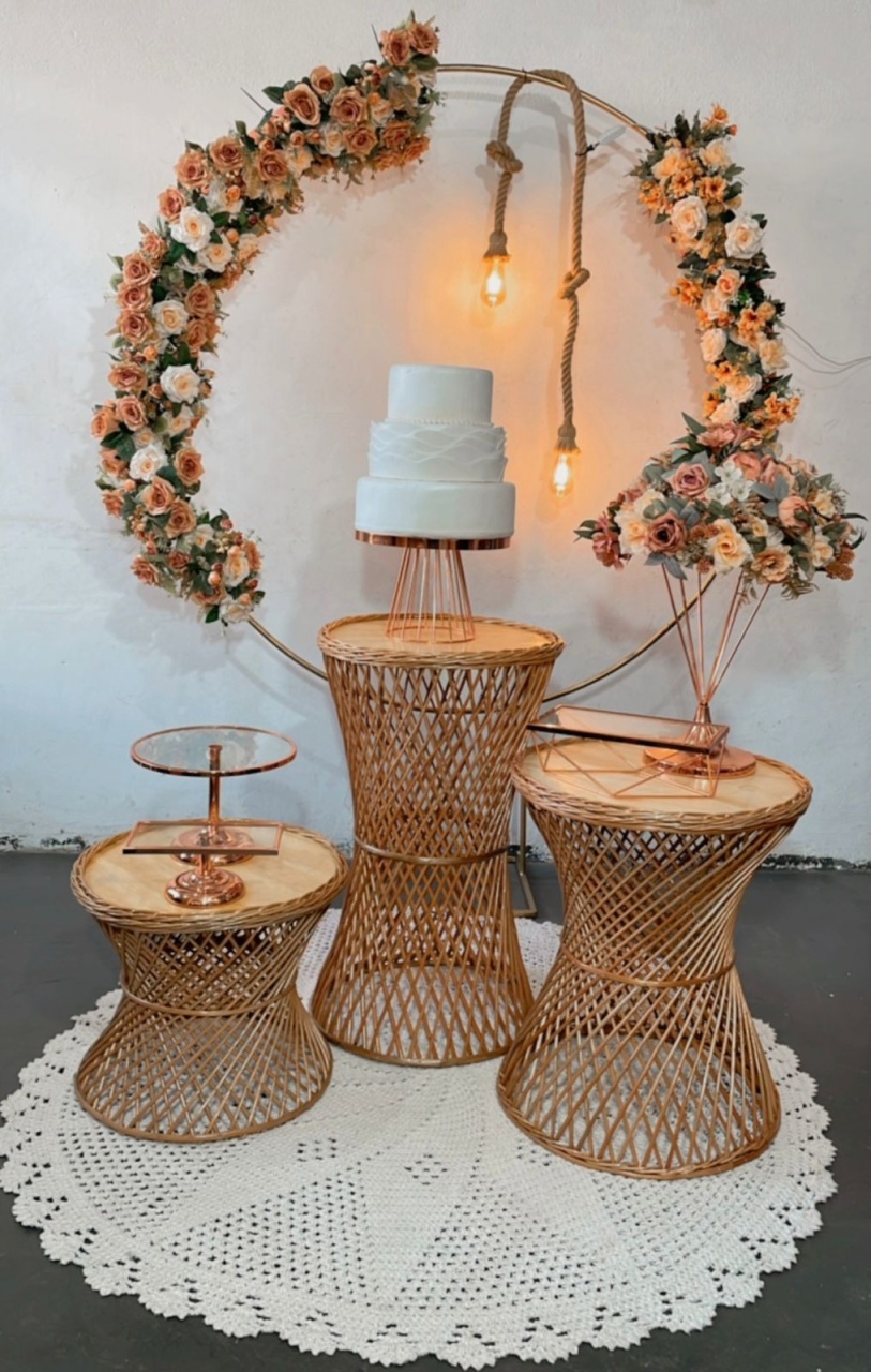 Composição Rose E Branco - Mesas Vime - Peças Luxo - TudFestas