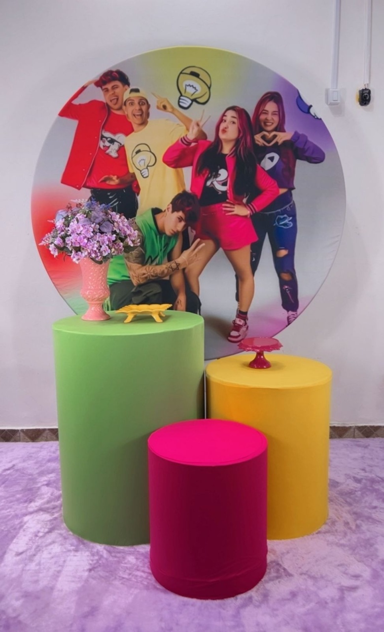 Kit Promocional Os Rosas  - TudFestas