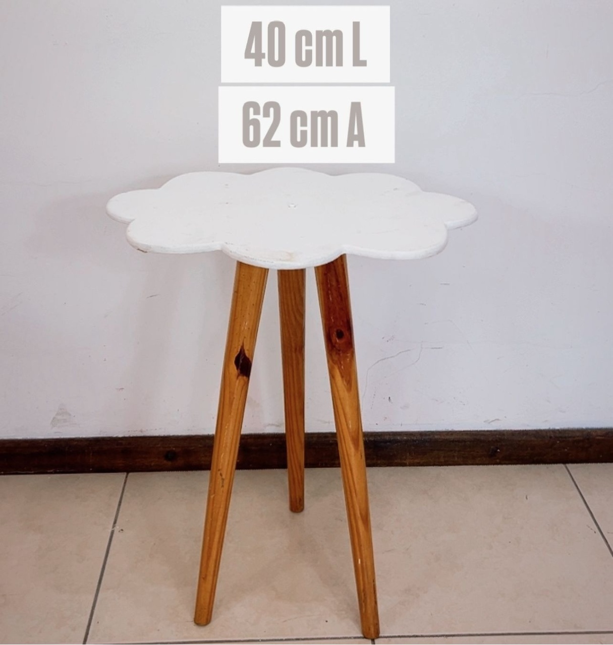 Mesa Tripé Nuvem - TudFestas