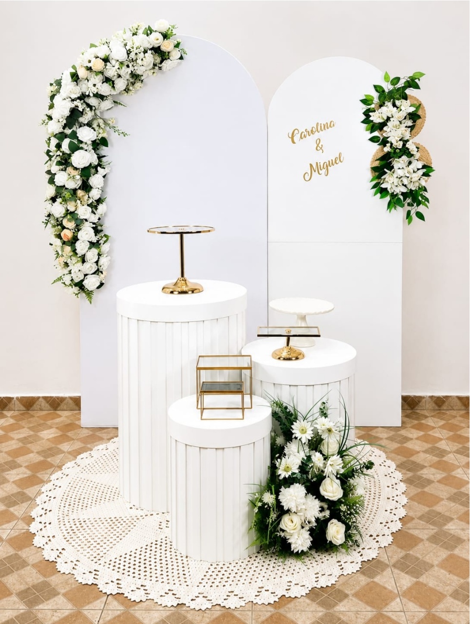 Composição Floral Branco - Modelo 5 - TudFestas