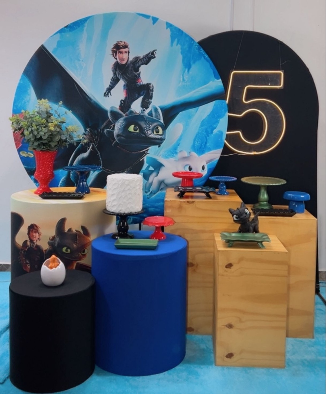 Como Treinar Meu Dragão Composição - Modelo 2 - TudFestas