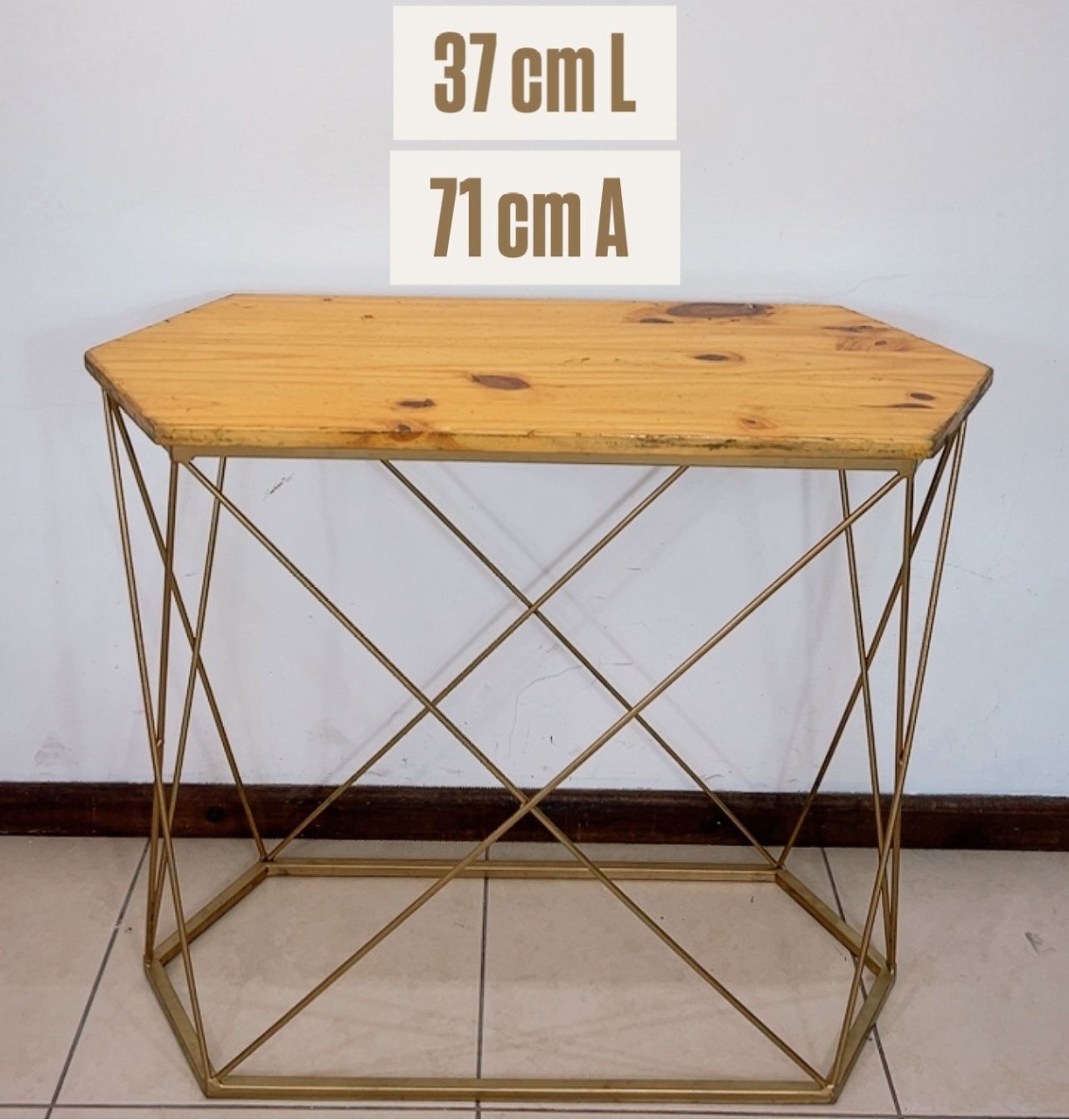 Mesa Sextavada Dourada M - TudFestas