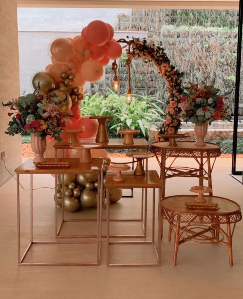 Composição Rosa Com Dourado  - TudFestas