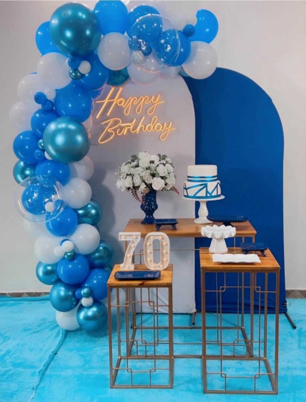 Composição Azul Com Branco - TudFestas
