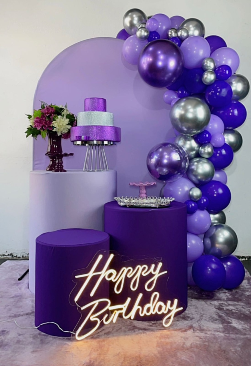 Composição Roxo Com Lilás  - Peças de Luxo + Led - TudFestas