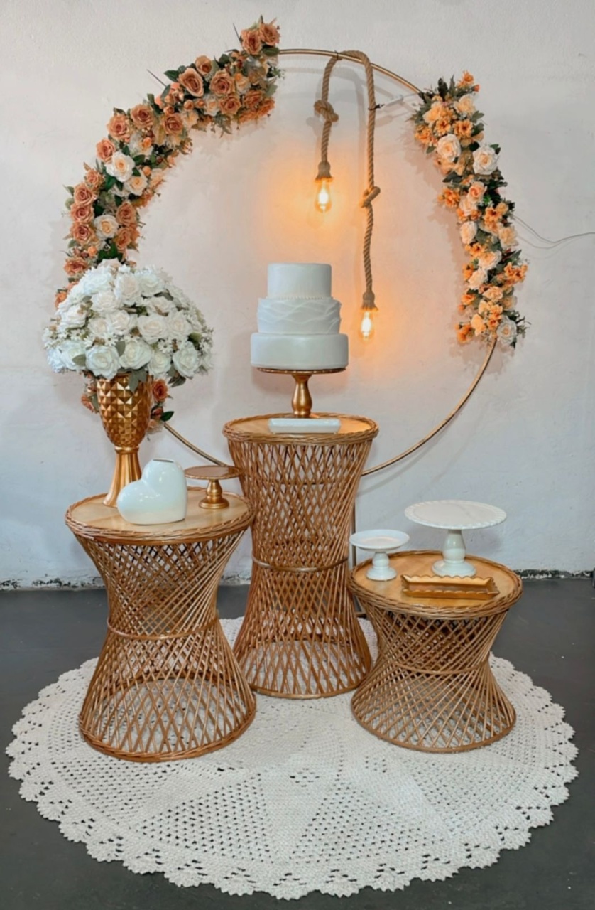 Composição Dourado E Branco - Mesas Vime - TudFestas