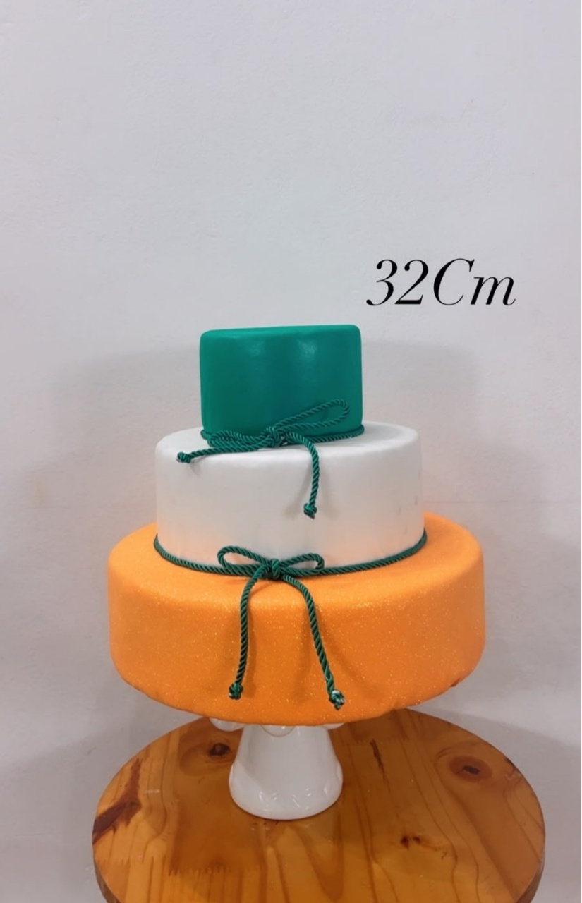 Bolo Fake Verde E Laranja - TudFestas