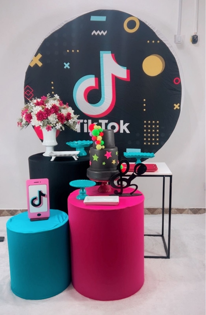 Kit Prata Tik Tok - Modelo 2 - TudFestas