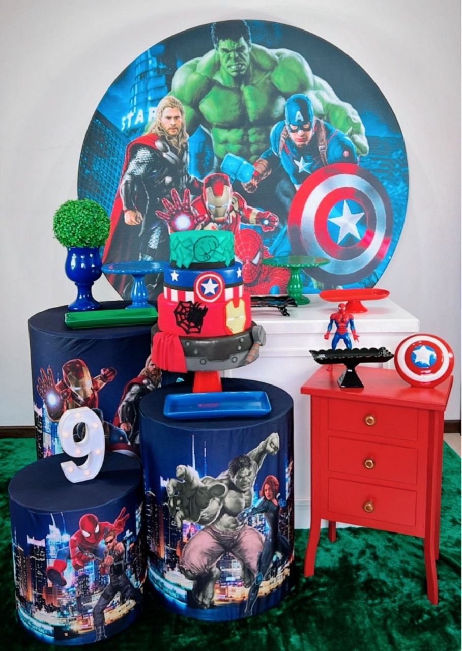 Kit Ouro Vingadores Filme - Modelo 2 - TudFestas