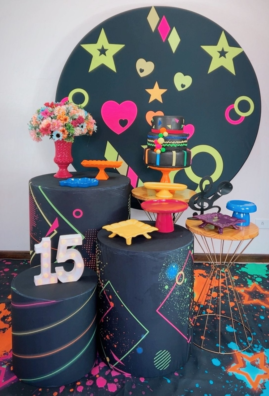 Kit Ouro Neon - Modelo 2 - TudFestas