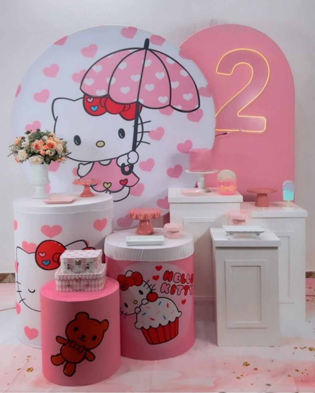 Hello Kitty Confeiteira Composição - TudFestas