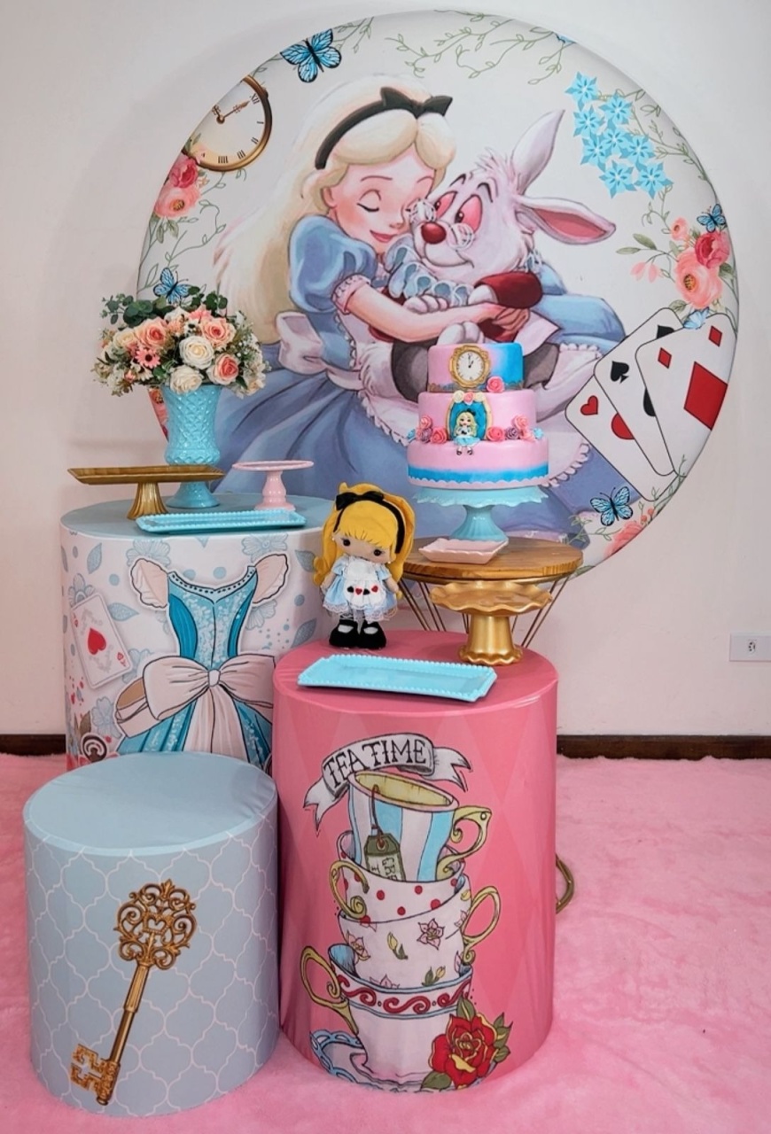 Kit Prata Alice No País das Maravilhas - Painel Cartas - Modelo 2 - TudFestas