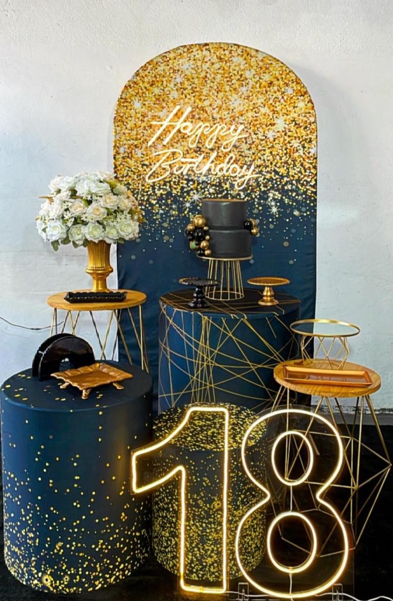 Composição Gliter Dourado Com Preto - Modelo 5 - TudFestas