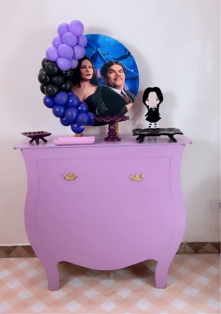 Kit Rubi Wandinha Com Mesinha - TudFestas