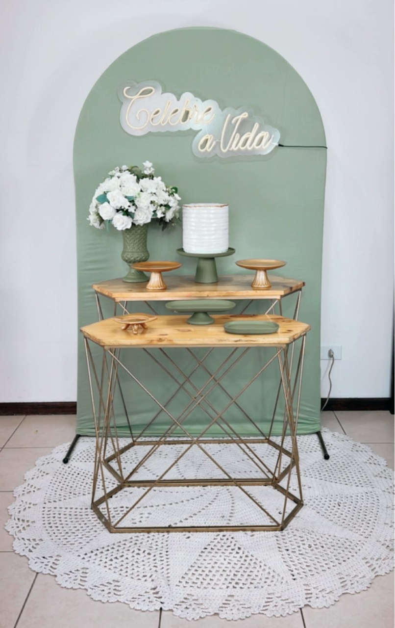 Composição Verde Com Dourado - Mesas de Ferro - Modelo  2 - TudFestas