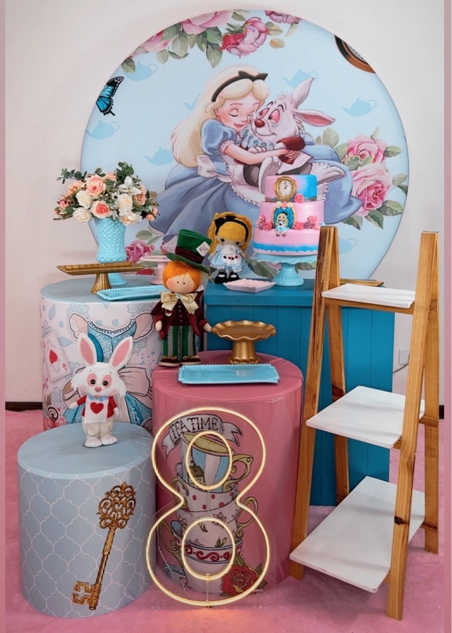 Kit Diamante Alice No País das Maravilhas - Painel Floral - TudFestas
