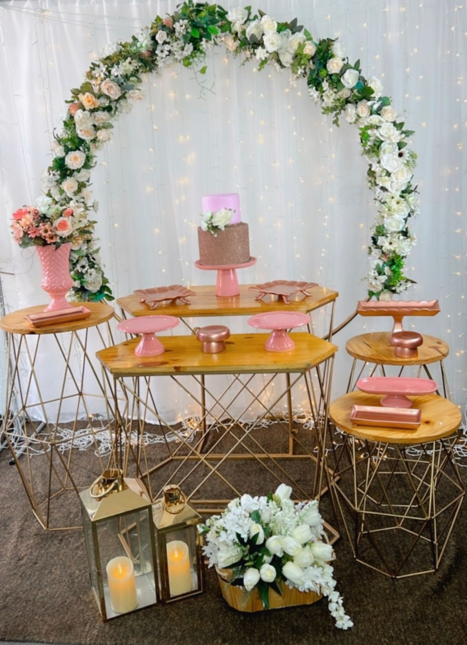 Composição Casamento Rosa E Rose - TudFestas