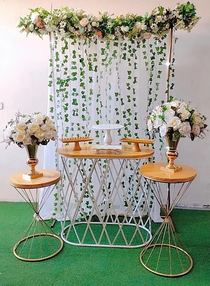 Composição Casamento Dourado E Branco - TudFestas